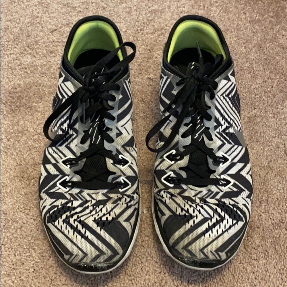 Women’s Size 8 Nike Sneakers